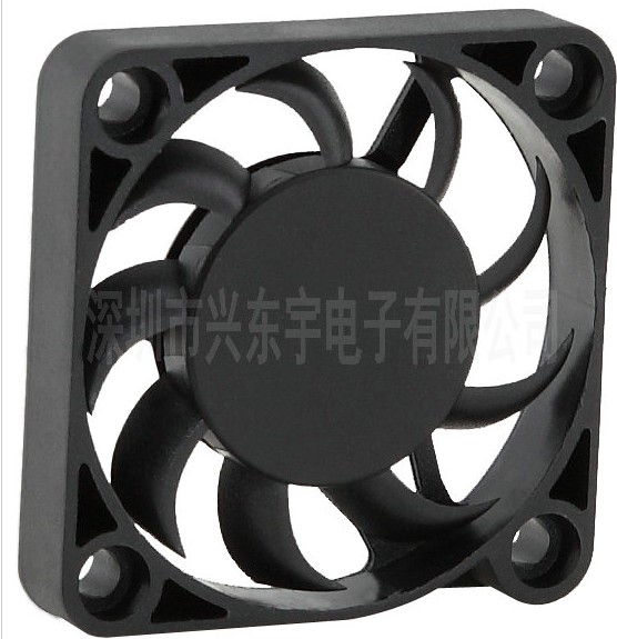 安防設(shè)備散熱風(fēng)扇我的特點(diǎn)，一覽眾山??！?